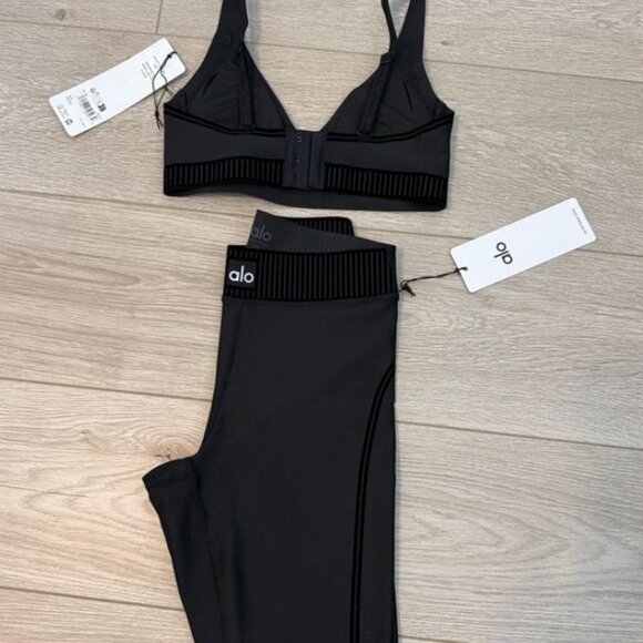 Alo Yoga Set Airlift Line Up Bra And 7/8 Line Up Legging Black Authentic - Picture 4 of 4